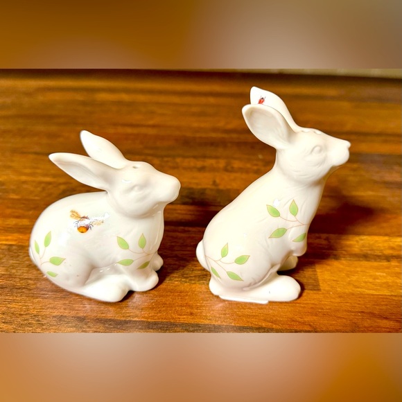 NWOB Lenox Butterfly Meadow Porcelain Salt and Pepper Rabbit Set of Two - Picture 3 of 6